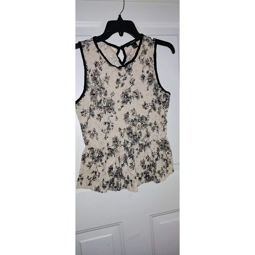 Beige and Black embroidered Lace top size Medium - Picture 2 of 4